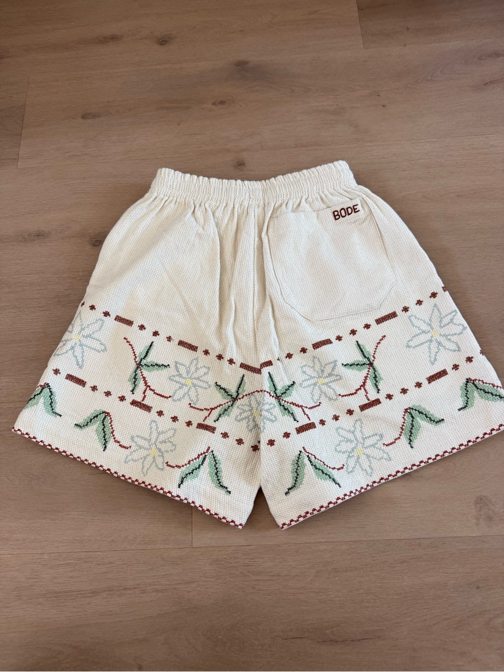 Bode Embroidered Cream Floral Shorts - Picture 2 of 4